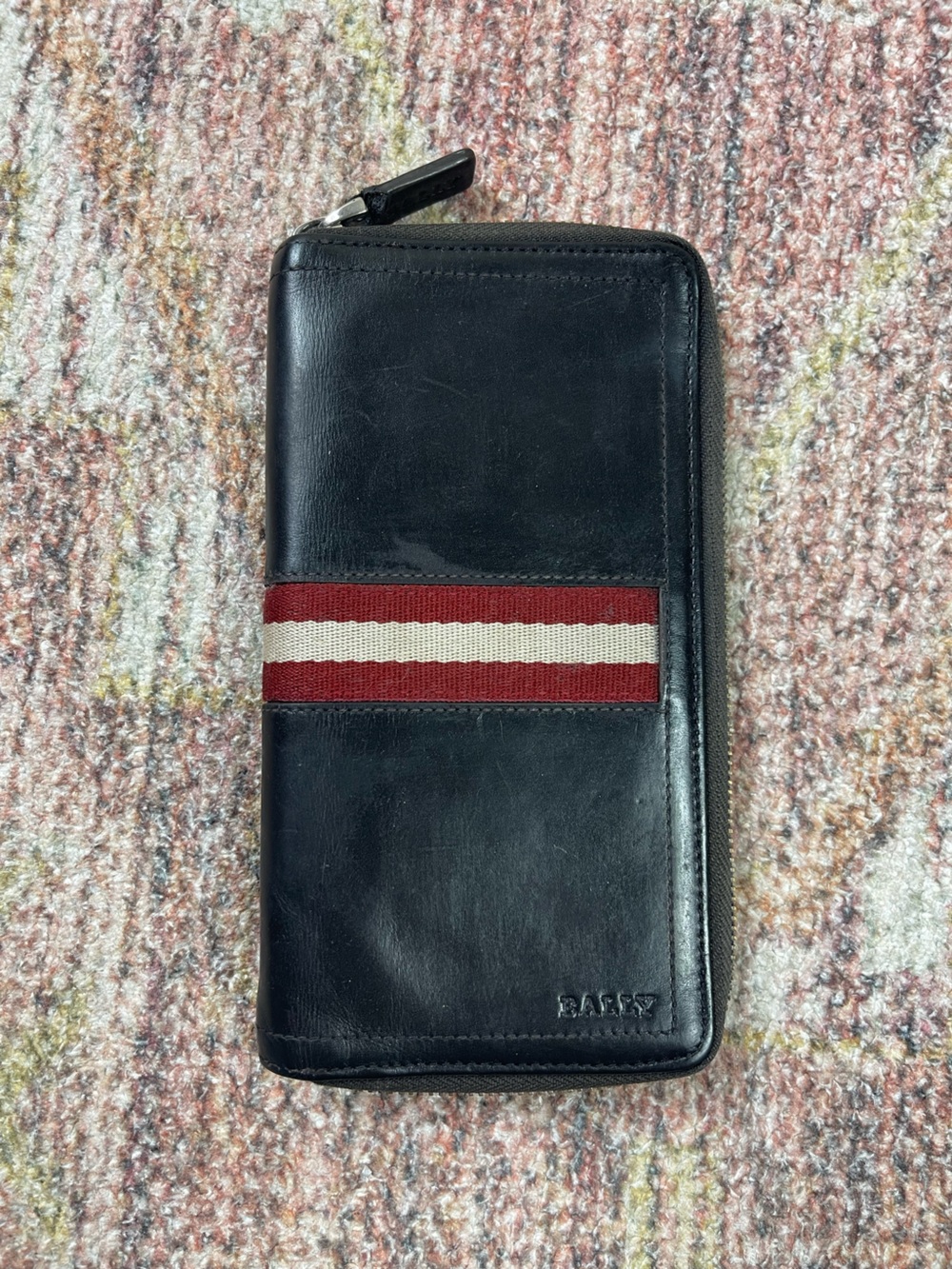 Bally Black Leather Zip Around Wallet Red White Stripe Logo Bifold